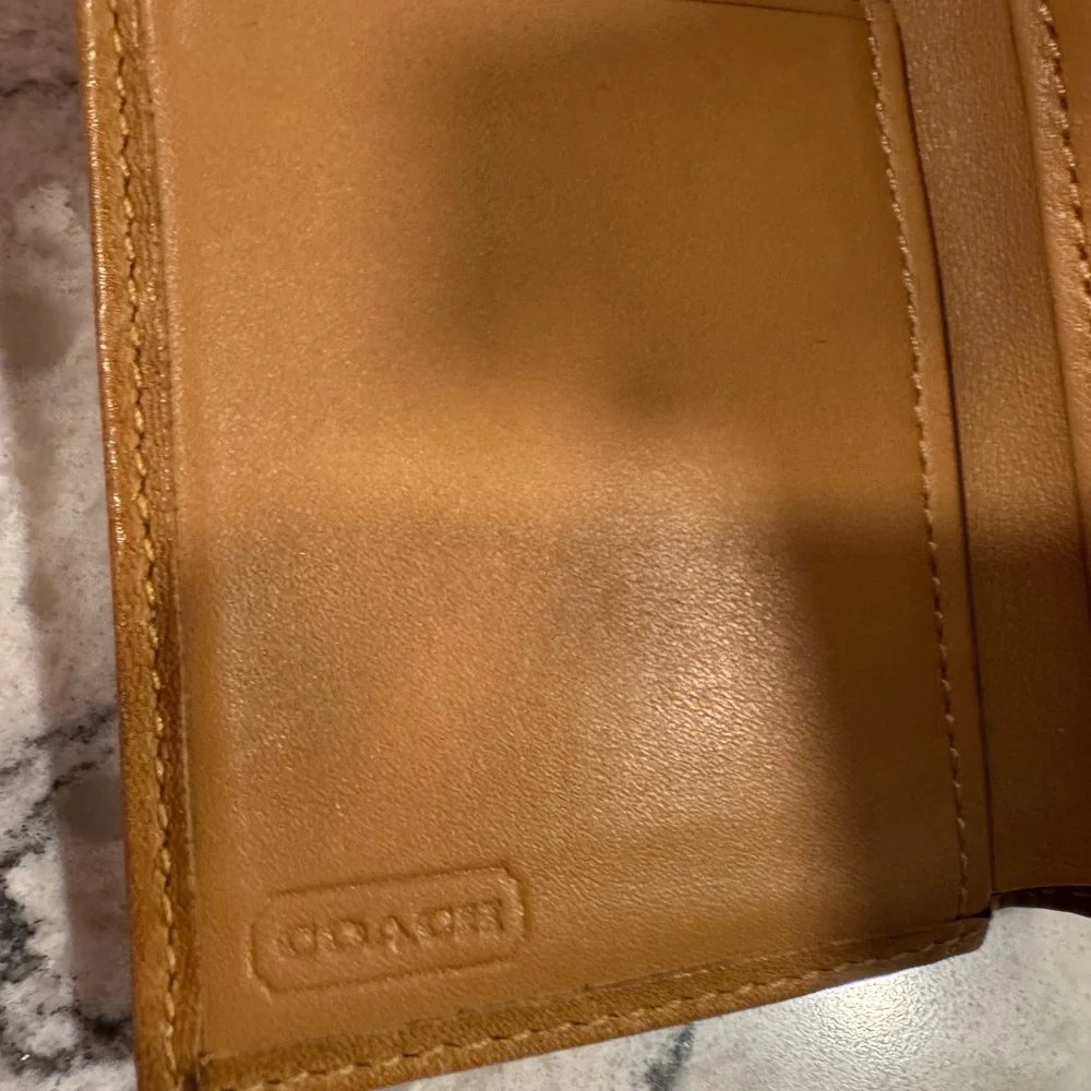 Vintage Coach Soho Flap Brown Wallet Rare Y2K - Picture 4 of 11